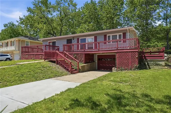 12208 E 46th Street S, Independence, MO 64055