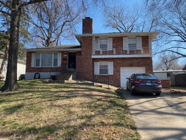 9317 Kessler Lane, Overland Park, KS 66212 - #1