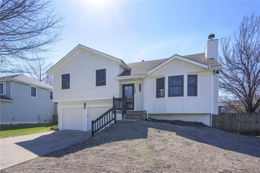 1201 E Butterfield Place, Olathe, KS 66062 - #3