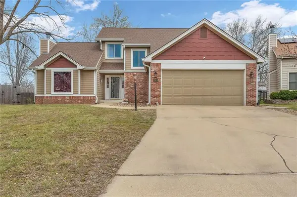 2904 Atchison Circle, Lawrence, KS 66047