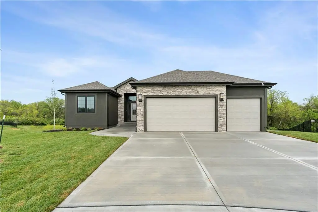 7810 NW Cadwallder Street, Kansas City, MO 64152 - #1