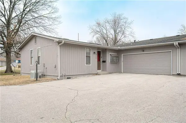 13917 Falkirk Circle, Grandview, MO 64030