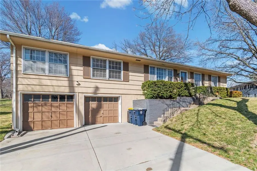 3432 NE 46th Street, Kansas City, MO 64117 - #3