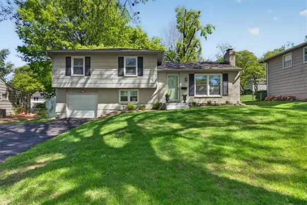 8806 W 72 Terrace, Overland Park, KS 66204