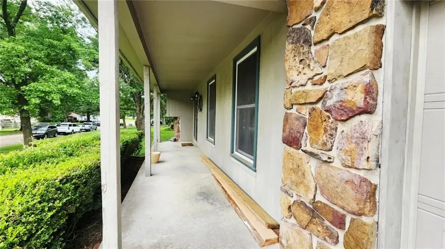 1302 Bitner Terrace, Pittsburg, KS 66762 - #2