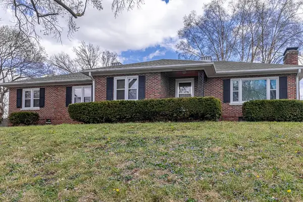 1505 S 39th Street, St Joseph, MO 64507