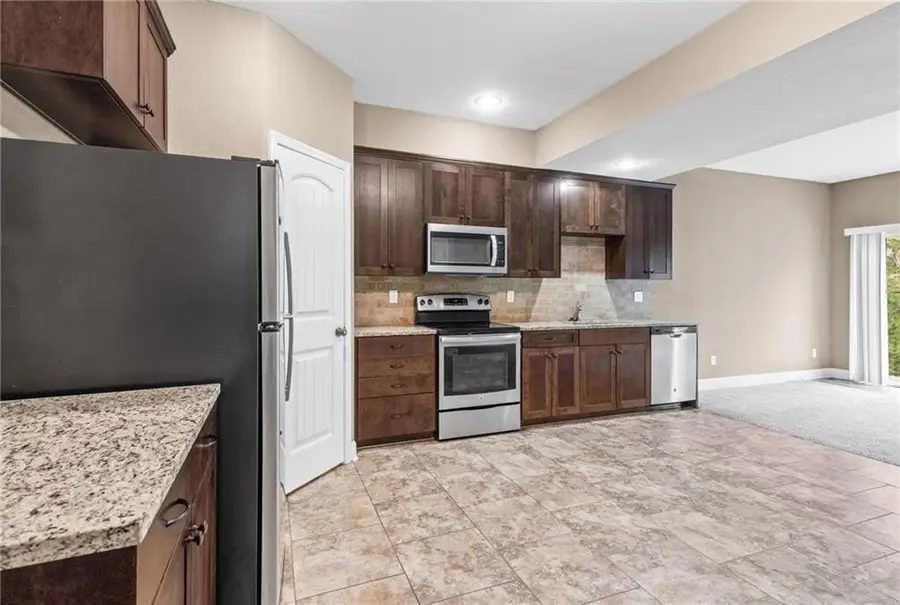 3856 NW 94th Street, Kansas City, MO 64154 - #3