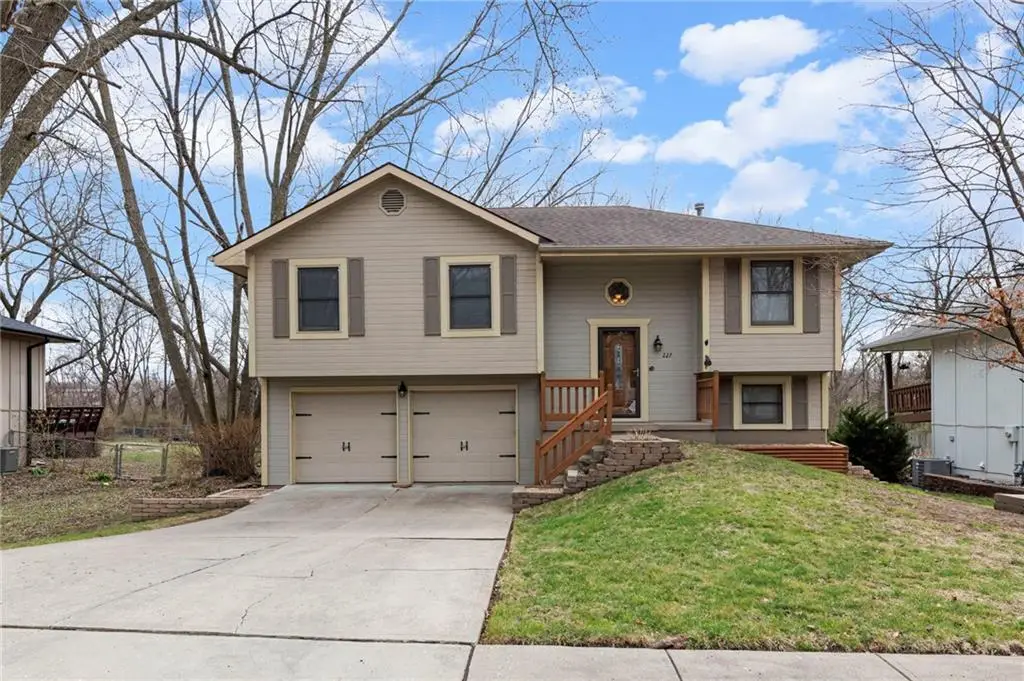 227 109th Street, Kansas City, MO 64155 - #1