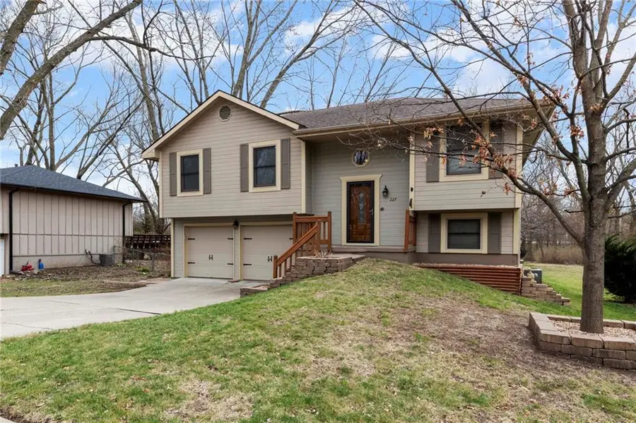 227 109th Street, Kansas City, MO 64155 - #2