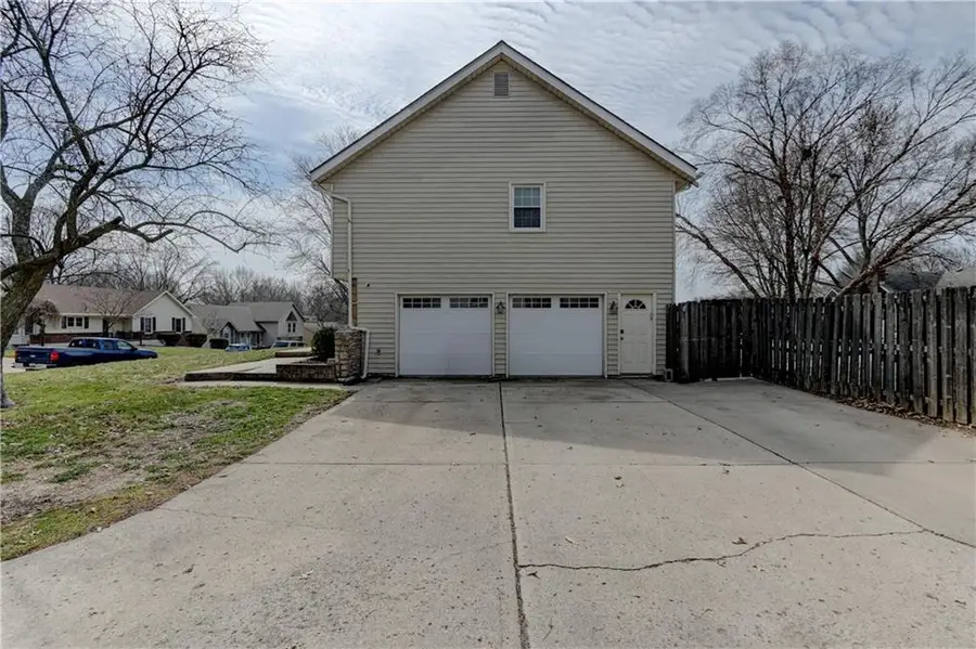 1601 SW 22nd Street, Blue Springs, MO 64015 - #2