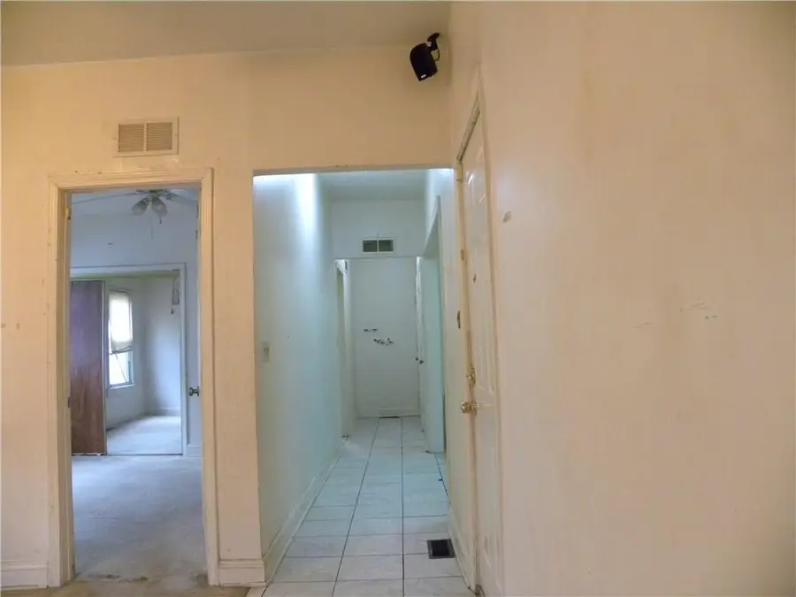 5506 Scarritt Avenue, Kansas City, MO 64123 - #2