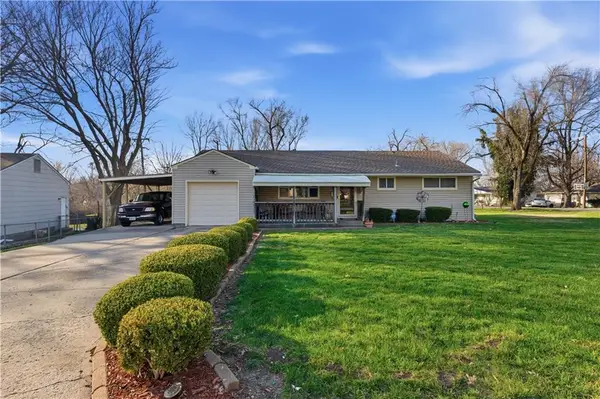 8600 Crystal Avenue, Kansas City, MO 64138