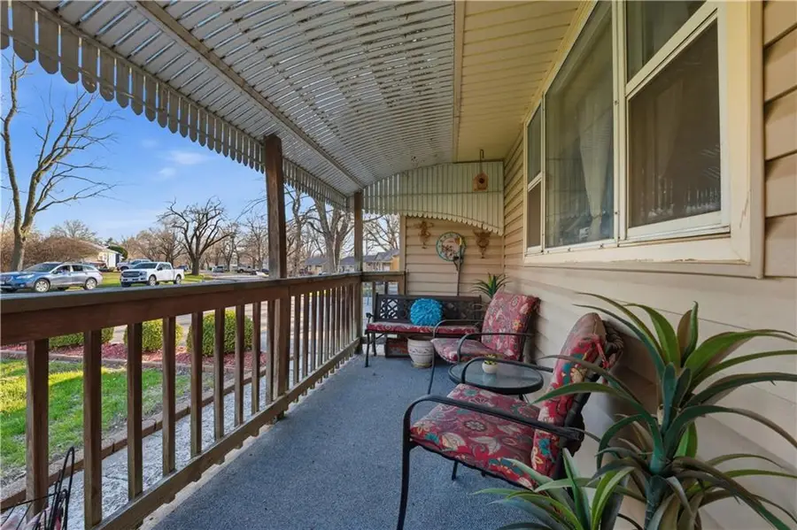 8600 Crystal Avenue, Kansas City, MO 64138 - #2