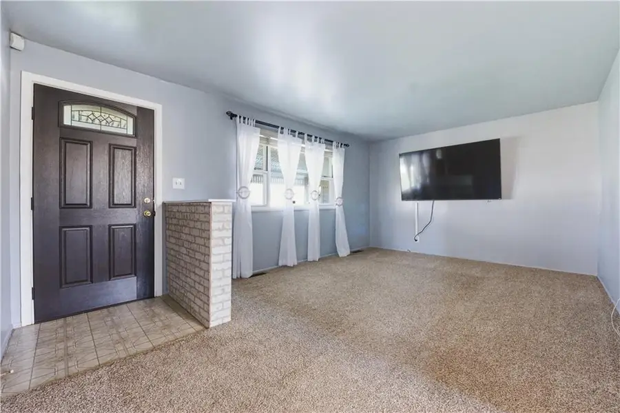 8600 Crystal Avenue, Kansas City, MO 64138 - #3