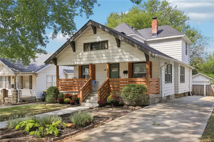 1010 E 76 Street, Kansas City, MO 64131 - #2