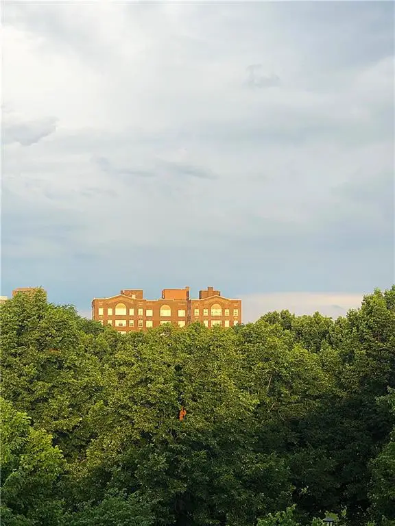 4618 Warwick Boulevard #7A, Kansas City, MO 64112