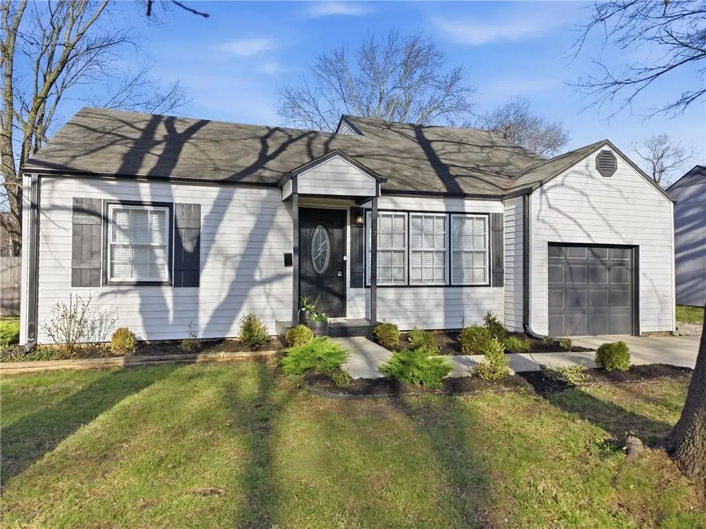 629 S Sherman Avenue, Olathe, KS 66061 - #1