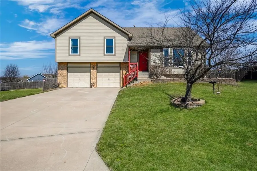 15510 Iron Creek Court, Basehor, KS 66007 - #2