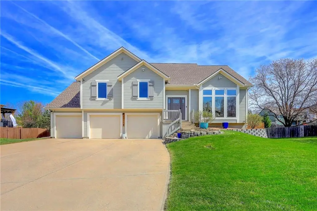 5425 Payne Court, Shawnee, KS 66226 - #1