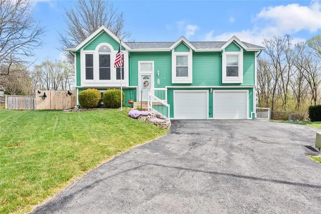 310 W Johnston Street, Olathe, KS 66061 - #1