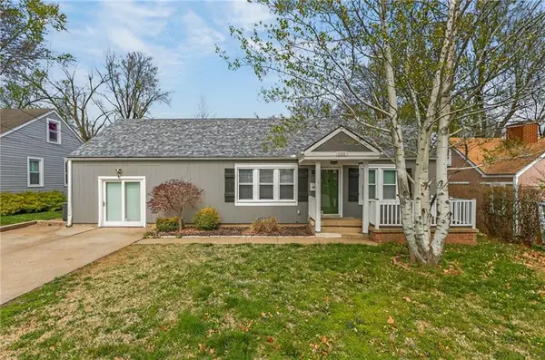 1101 NW B Street, Blue Springs, MO 64015