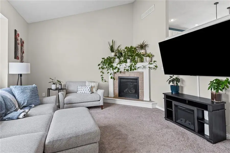 702 NW Eagle Drive, Grain Valley, MO 64029 - #3