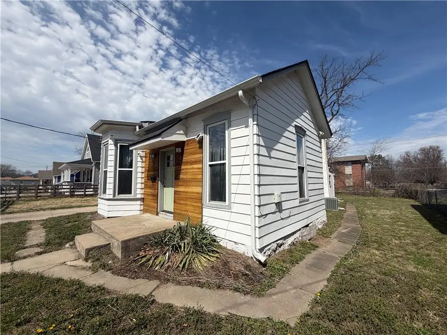 2602 Essex Avenue, Kansas City, KS 66103 - #2
