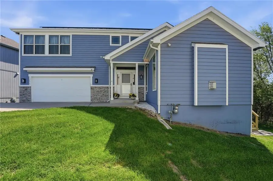 12627 Charlotte Street, Kansas City, MO 64146 - #2