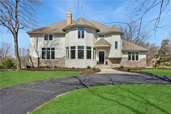 17010 Palos Verdes Drive, Stilwell, KS 66085