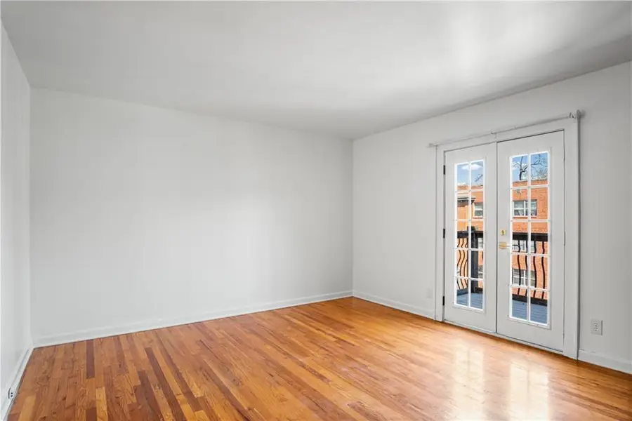 1207 W 45th Street #3W, Kansas City, MO 64111 - #3