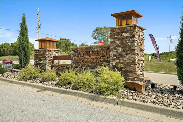 2605 Windmill Drive, Platte City, MO 64079