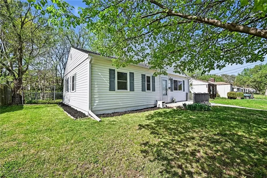 2415 Pursell Road, Kansas City, MO 64118 - #3