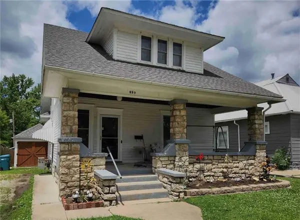 220 Main Street, Osawatomie, KS 66064