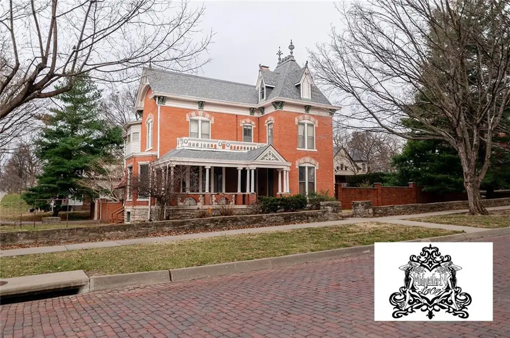 805 N 4 Street, Atchison, KS 66002 - #1