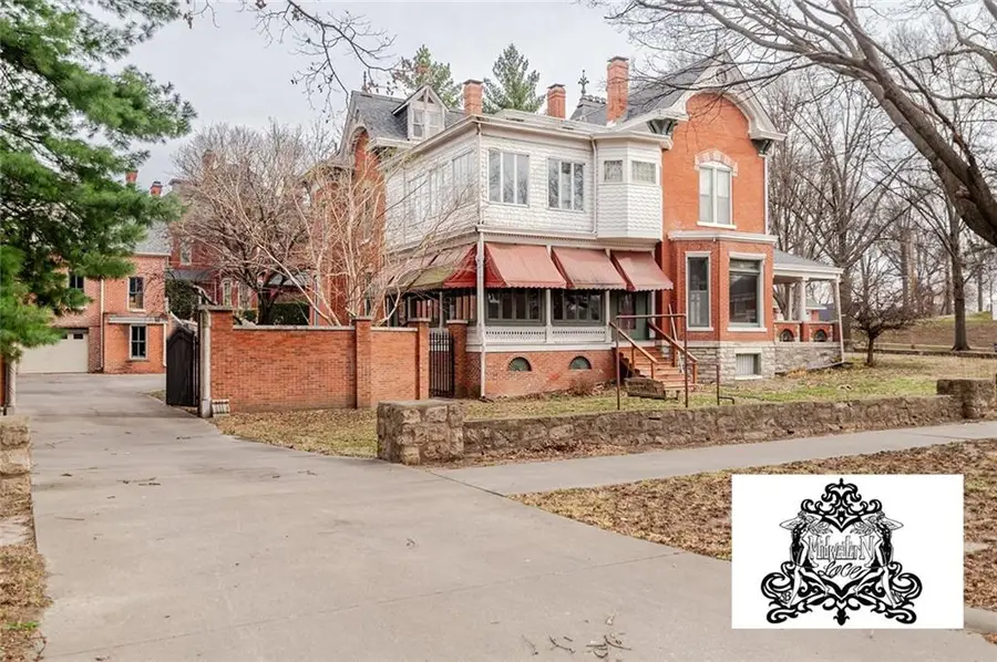 805 N 4 Street, Atchison, KS 66002 - #3