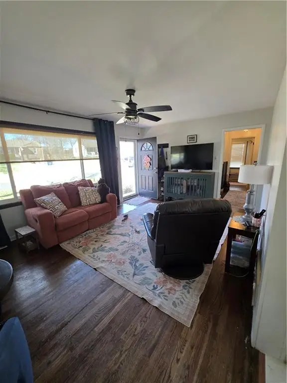 1911 NE 55th Street, Kansas City, MO 64118 - #2