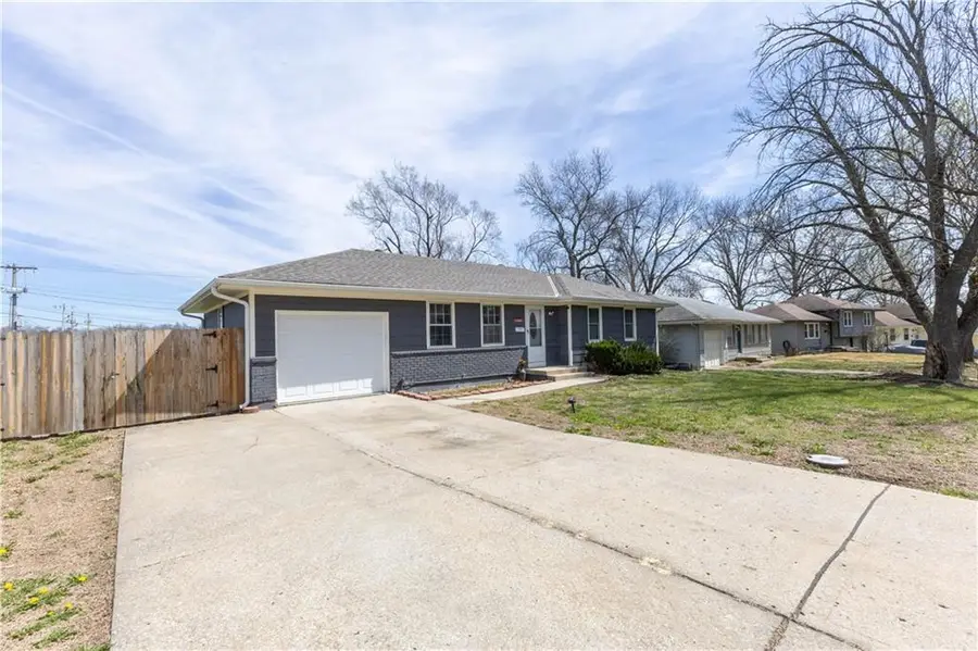 11601 Bennington Avenue, Kansas City, MO 64134 - #2