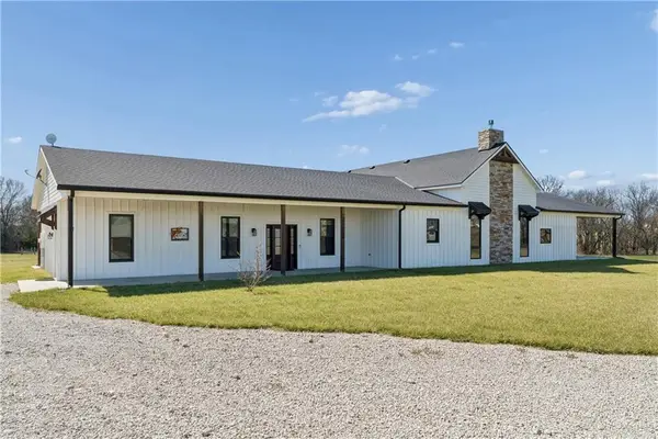 34456 Harmony Road, Paola, KS 66071
