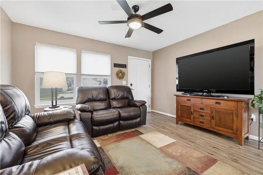 1304 S 5th Street E, Louisburg, KS 66053 - #3