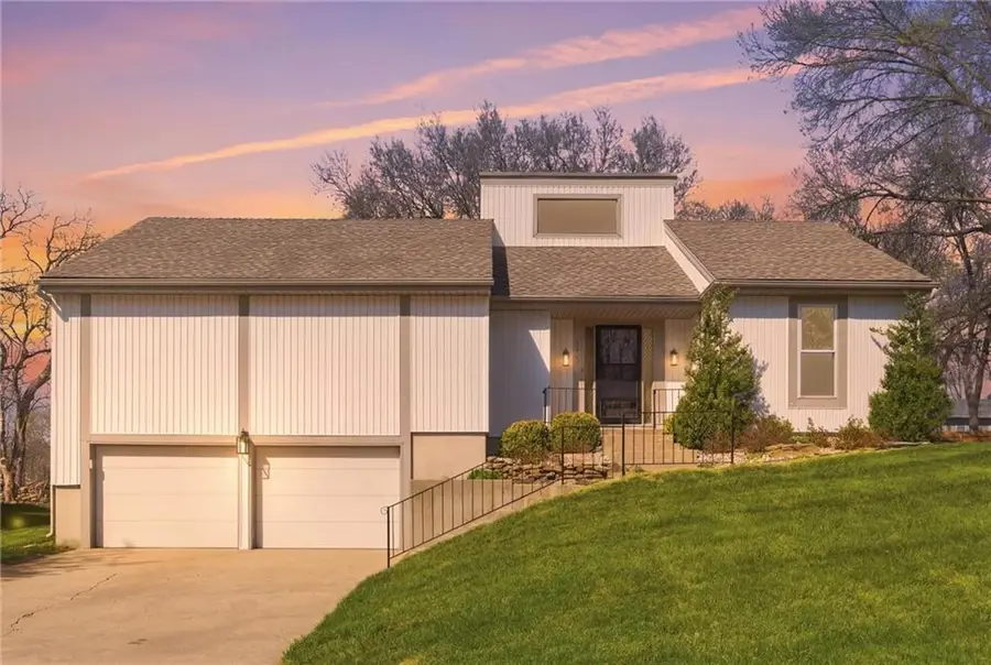 13900 W 69th Terrace, Shawnee, KS 66216 - #2