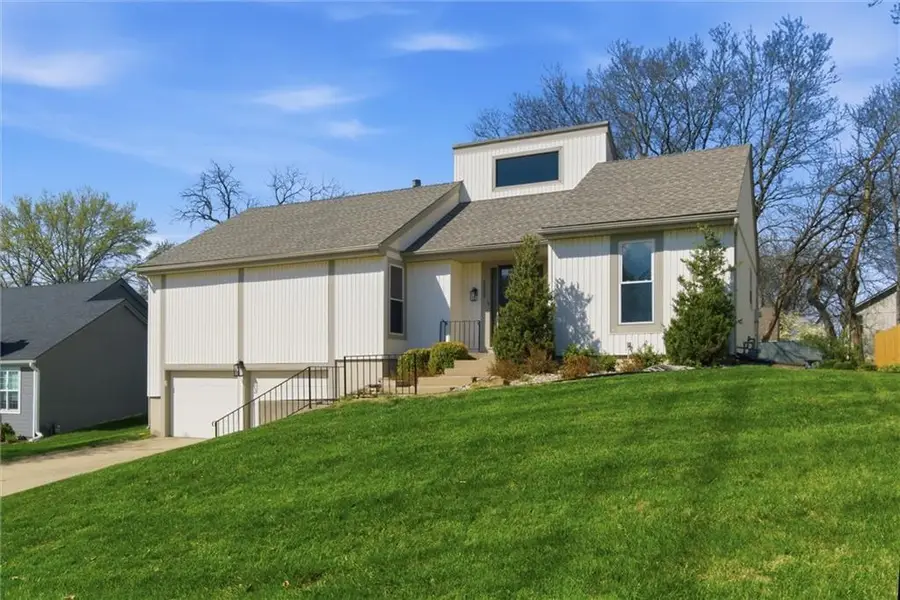 13900 W 69th Terrace, Shawnee, KS 66216 - #3