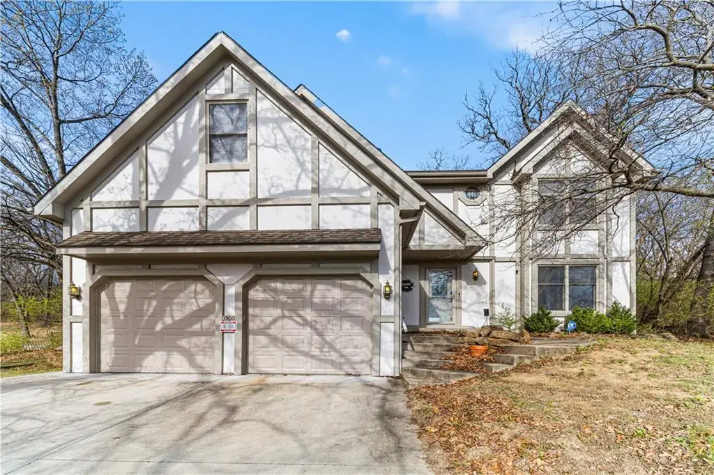 3900 Garland Avenue, Leavenworth, KS 66048 - #1