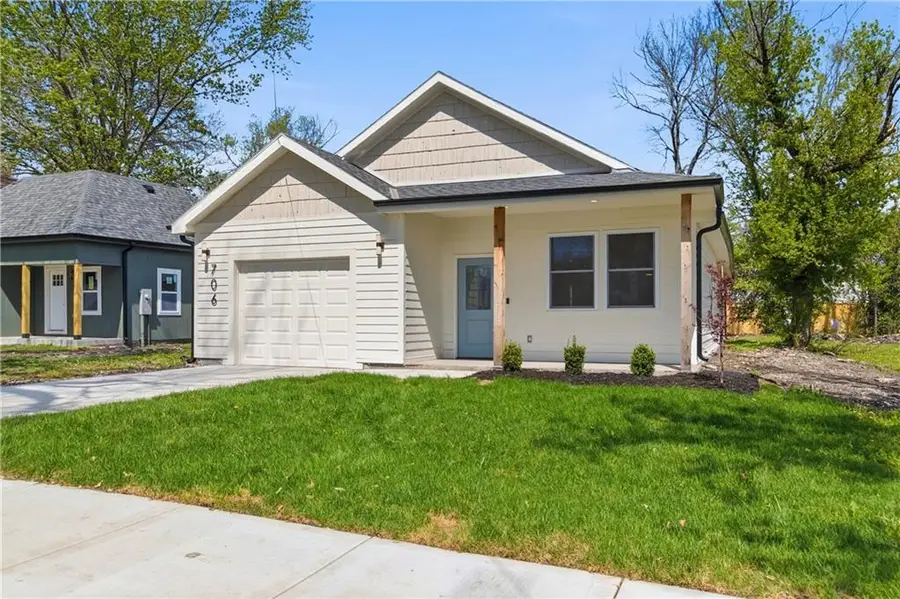 706 Pacific Avenue, Osawatomie, KS 66064 - #3