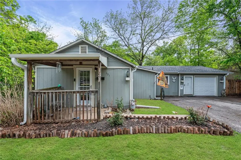 131 N Garfield Avenue, Bonner Springs, KS 66012 - #1