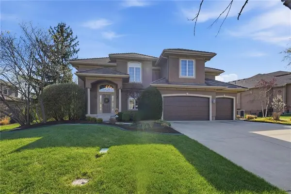 5201 W 164th Street, Overland Park, KS 66085