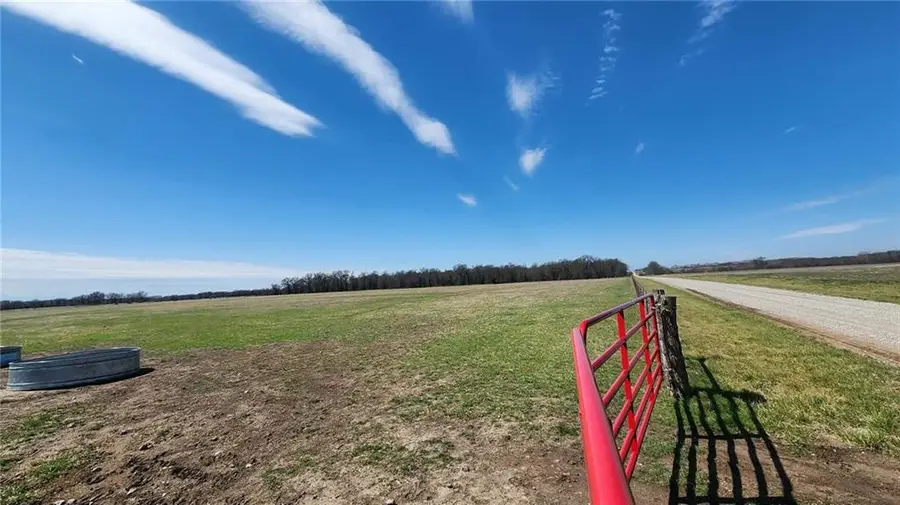 W 670th Avenue, Girard, KS 66743 - #2