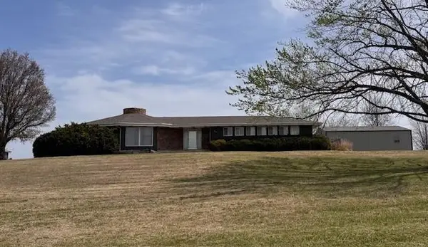 1335 2000th Street, Iola, KS 66749