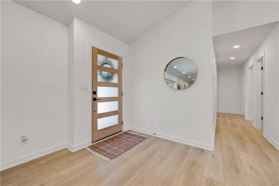 9427 Wenonga Road, Leawood, KS 66206 - #2