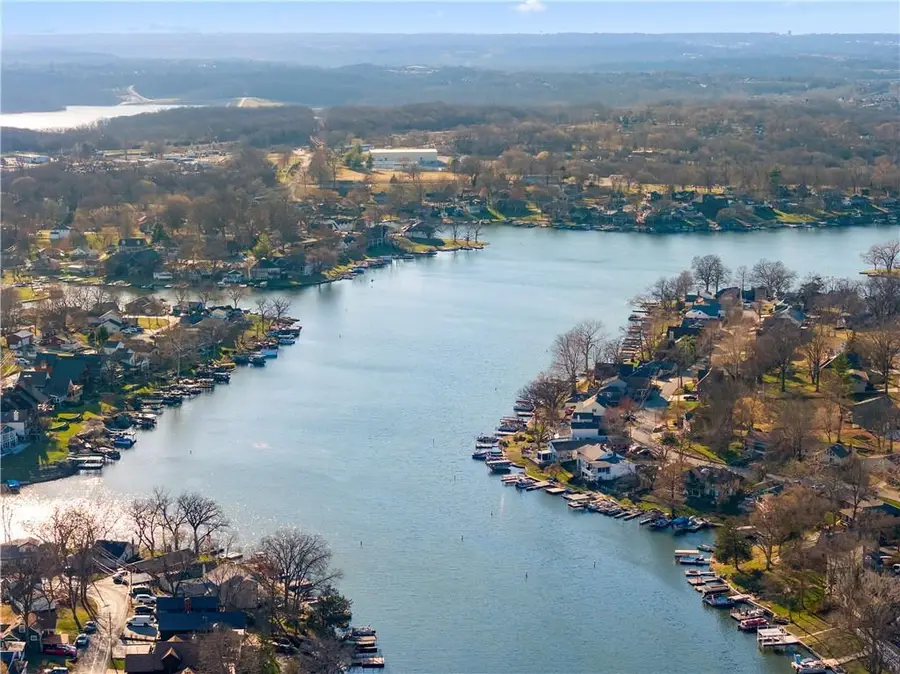 27 Beach Drive, Lake Tapawingo, MO 64015 - #2