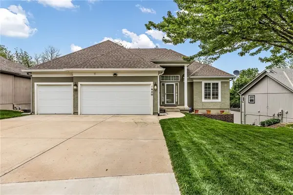 1640 N Hunter Drive, Olathe, KS 66061